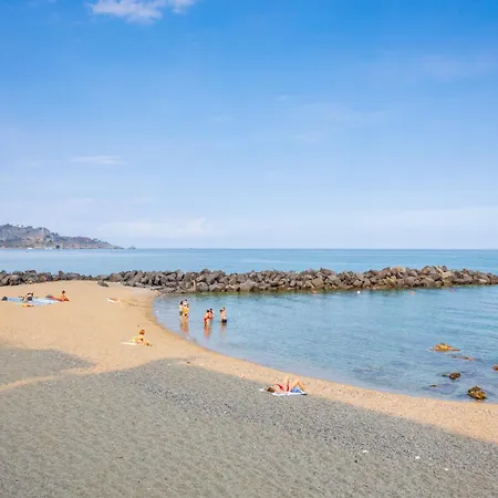 Casa Larunchi Apartment Giardini Naxos