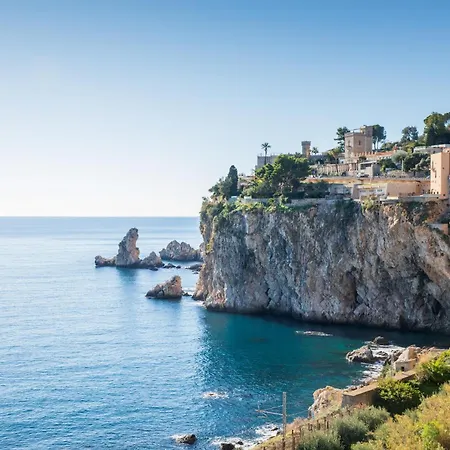 Casa Larunchi Giardini-Naxos
